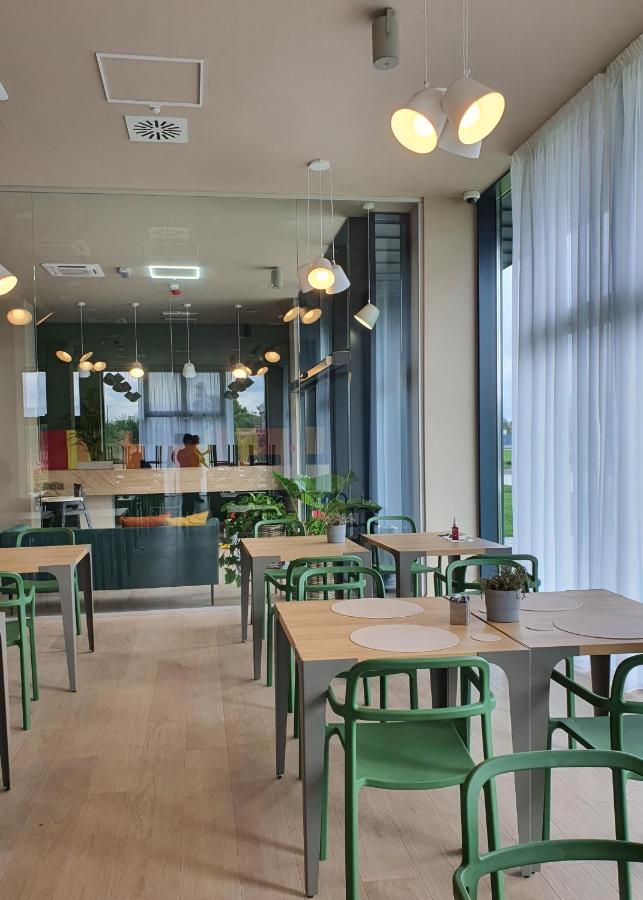 Marida Hotel Satu Mare Exterior photo