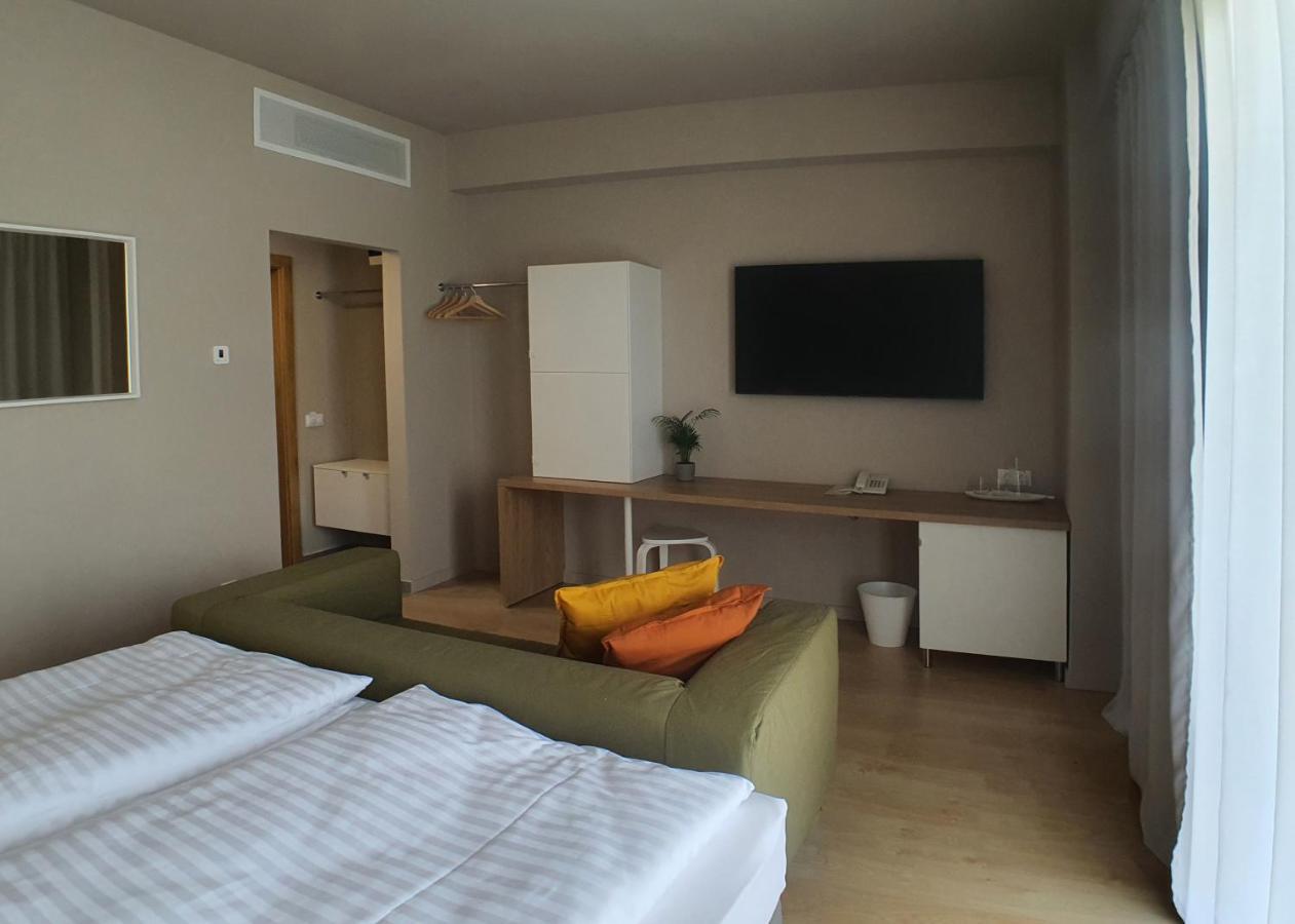 Marida Hotel Satu Mare Exterior photo