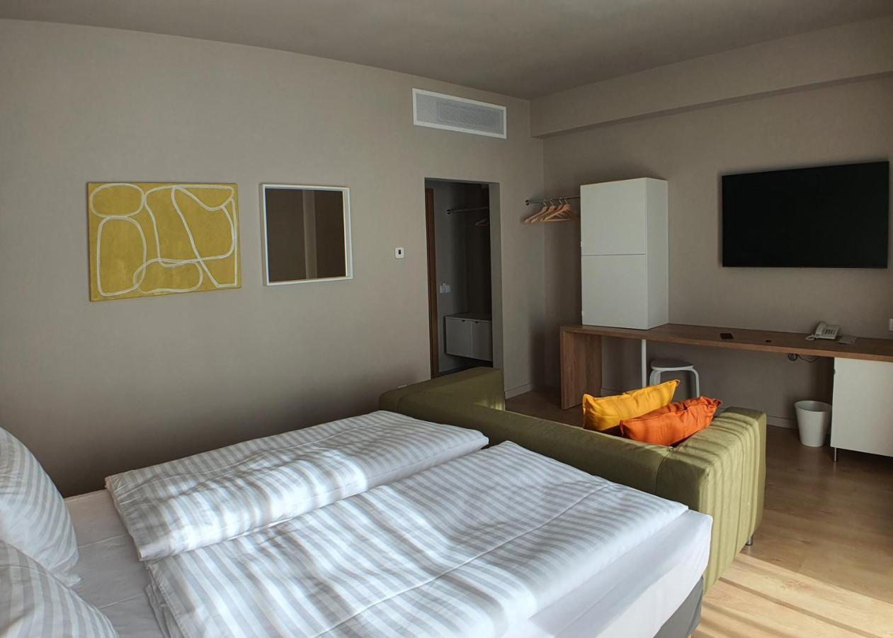 Marida Hotel Satu Mare Exterior photo